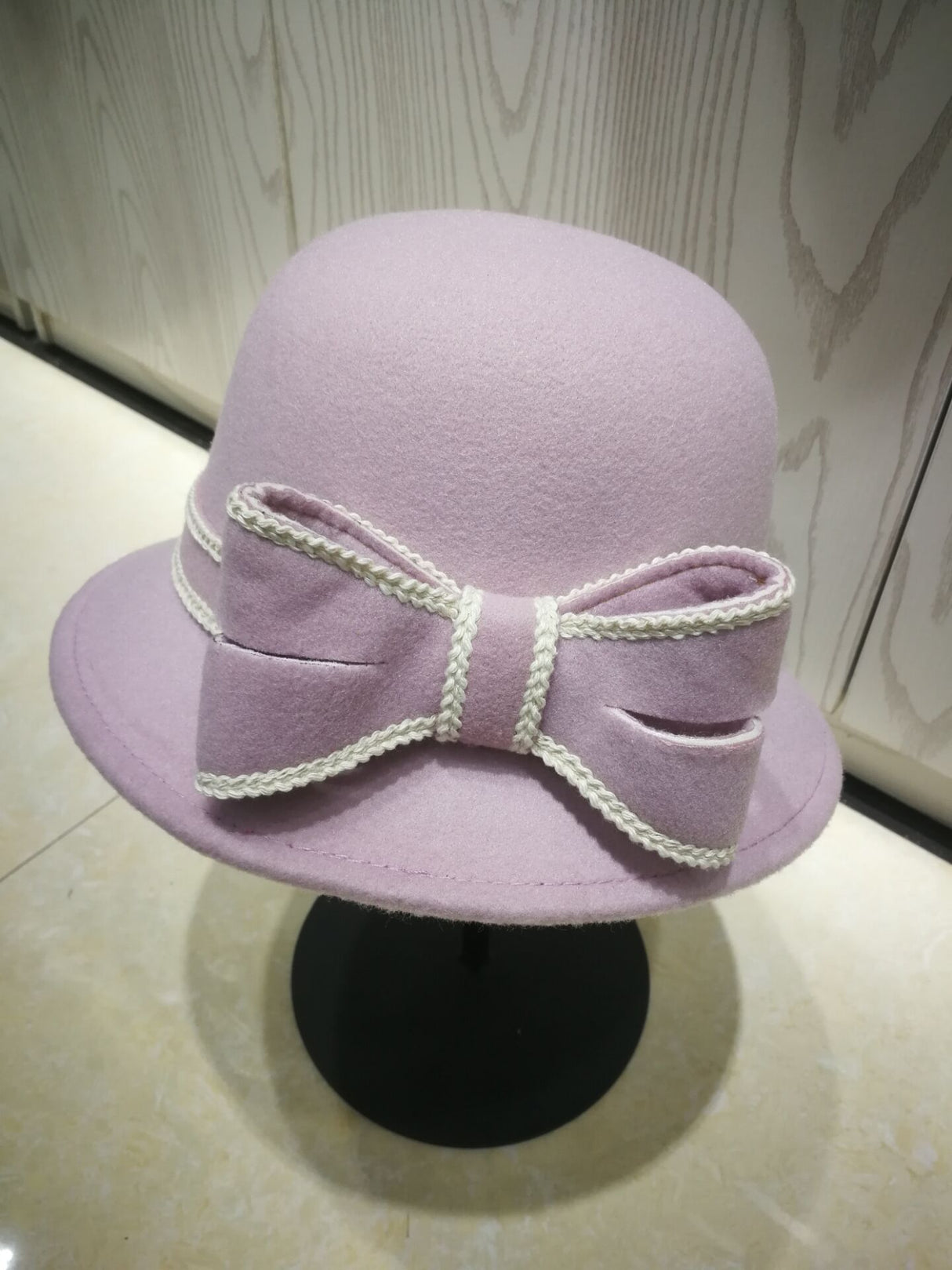 Années 60 Chapeau Derby Rétro Noeud Bicolore - Ma Penderie Vintage