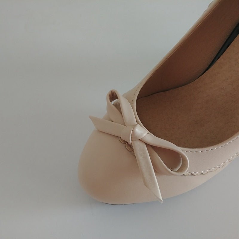 Années 50 Monochrome Chaussures À Talon Rétro Unies - Ma Penderie Vintage