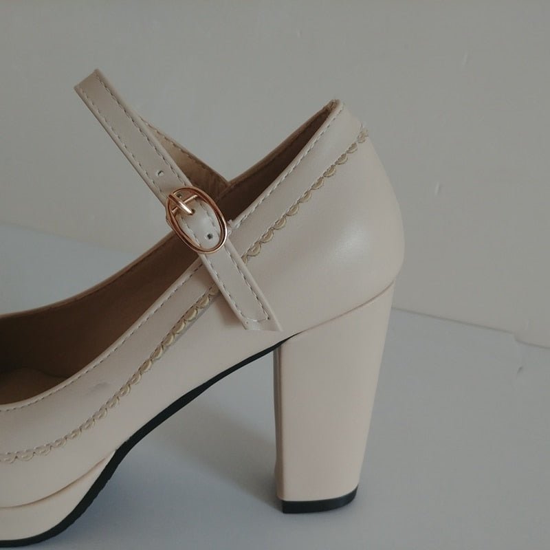 Années 50 Monochrome Chaussures À Talon Rétro Unies - Ma Penderie Vintage