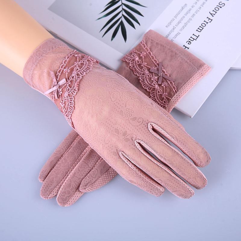 <tc>1950's</tc> Retro Pin Up Lace Gloves