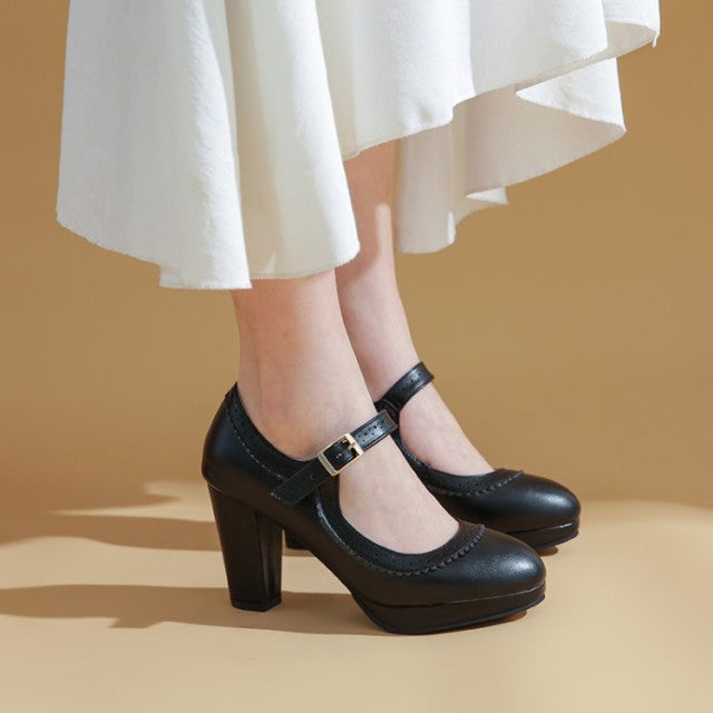 <tc>1950's</tc>  <tc>M</tc>onochrome Plain Retro Heeled Shoes